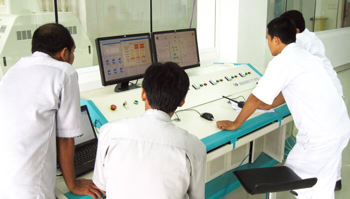 Central control room operation and remote technical support for plant automation system